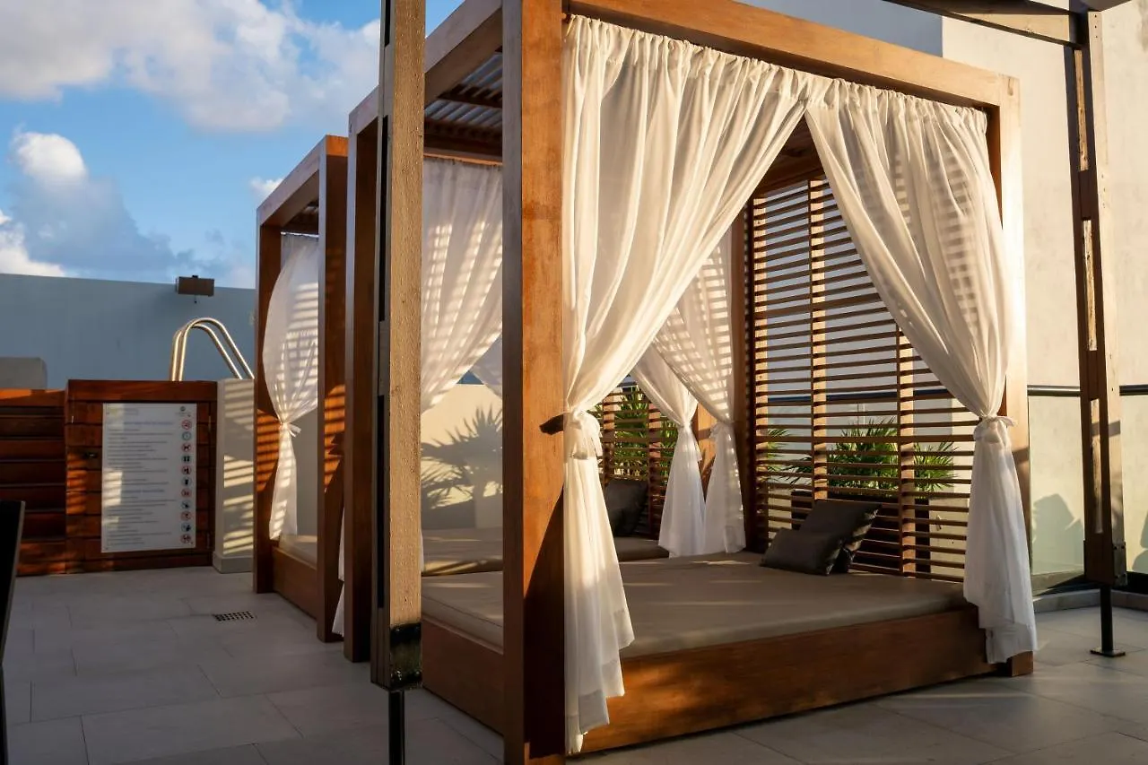 Downtown Luxury Apartment I Rooftop Cocobeach I By Yeah contacts